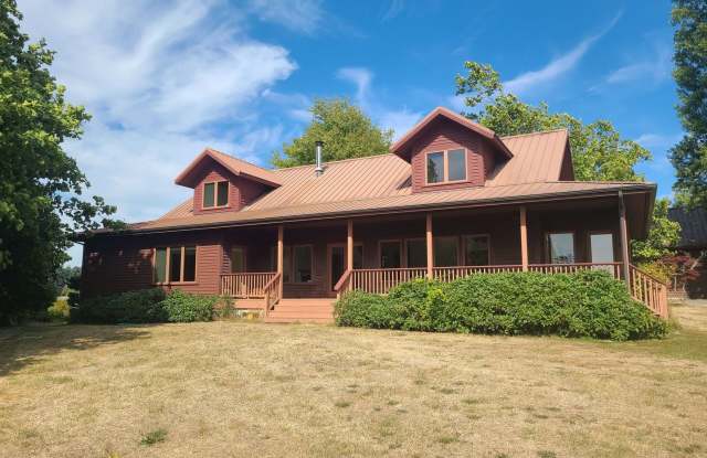 Beautifully Refurbished Farmhouse with Valley Views photos photos