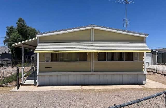 2 Bedroom Manufactured Home in Bullhead City - 1923 Coral Isle Drive, Bullhead City, AZ 86442