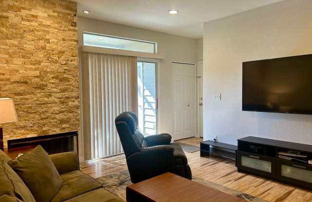 Modern and Convenient Condo Near Almaden Lake Gallery 4