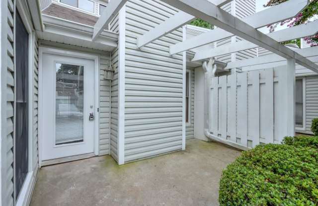 1627 Homestead Trail - 1 photos photos