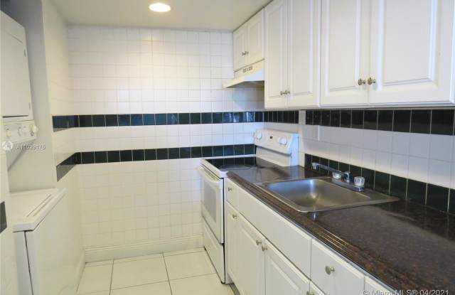 10090 NW 80 CT Gallery 4