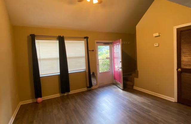 2 Bedroom 2 Bath Townhouse photos photos