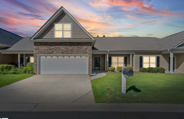 207 Louisville Drive Gallery 2