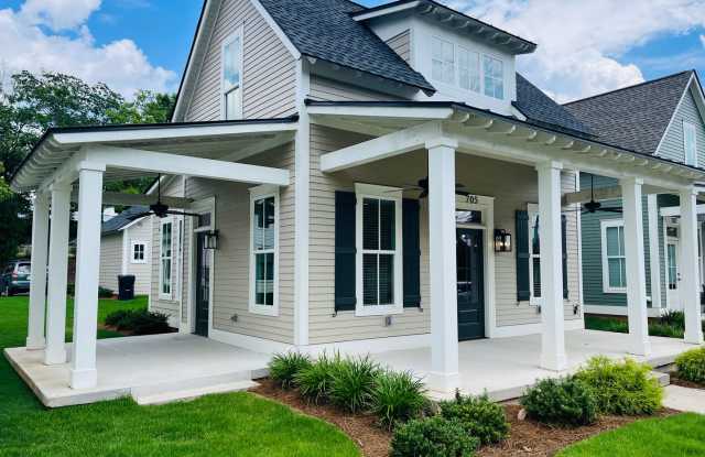 2 bedroom 2 bathroom cottage style home in Lagrange. Must see! photos photos 2 bedroom 2 bathroom cottage style home in Lagrange. Must see! photos photos