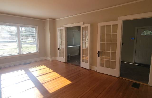 132 Arlington Ave W Gallery 3