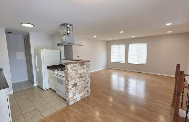 1317 Kingsbury Drive unit: 1 photos photos