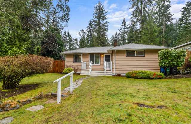 Shoreline home for rent! - 1557 Northeast 166th Street, Shoreline, WA 98155
