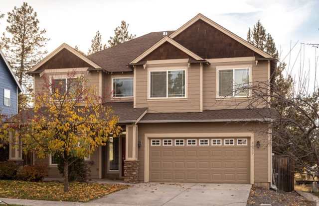 Spacious 4 bedroom home, Office and Bonus Area! photos photos