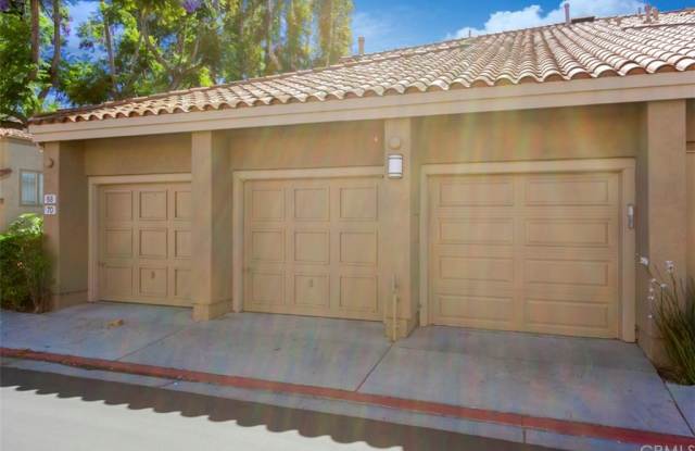 70 Cartier Aisle Gallery 2