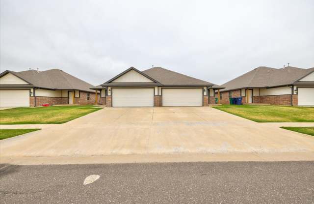 3/2 New Duplex in Piedmont Schools Gallery 1