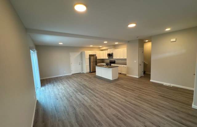 Brand New 4 Bed / 2.5 Bath Duplex! $250 Amazon Gift Card! *FIRST MONTH'S RENT IS FREE!* photos photos
