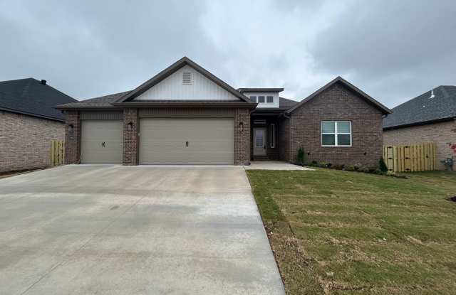 Beautiful Modern Home in Pea Ridge! - 2400 Salmon Street, Benton County, AR 72751