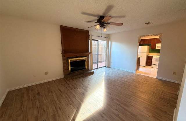 2327 Torrington #C - 2327 Torrington Drive, Arlington, TX 76012