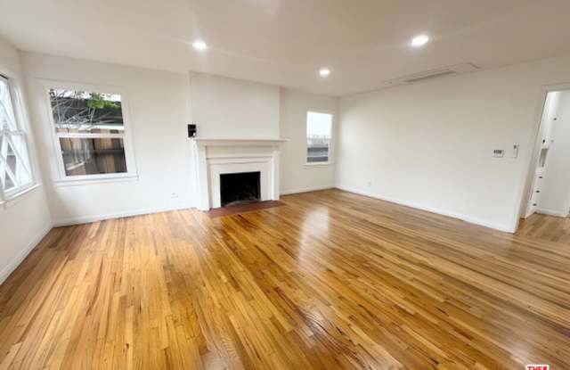 2416 Boone Avenue - 2416 Boone Avenue, Los Angeles, CA 90291