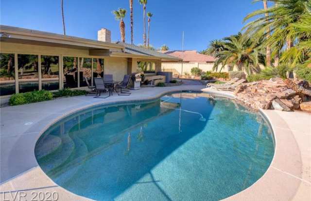 3808 Fairway Gallery 3