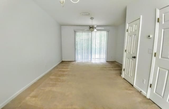 3578 TWISTED TREE LN - 3578 Twisted Tree Ln, Jacksonville, FL 32216