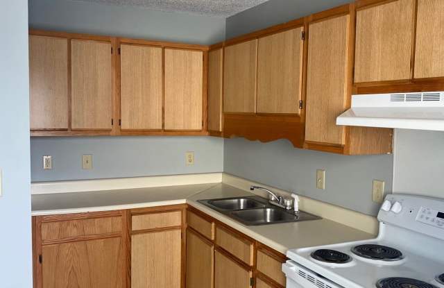 67 E Finch Ave, Apt. D photos photos