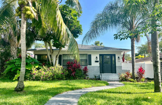 FULLY FURNISHED 2/2 OLD NE BUNGALOW photos photos