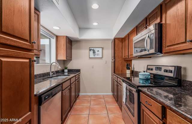 1734 N VAN BUREN Avenue photos photos