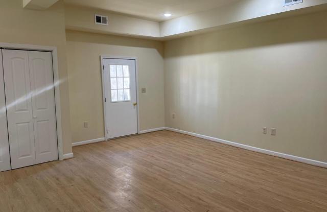 319 POTOMAC AVENUE Gallery 4