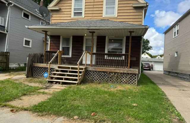Beautifully Renovated Home in Prime Location Gallery 3