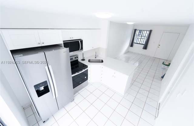 5300 W 21st Ct Gallery 2