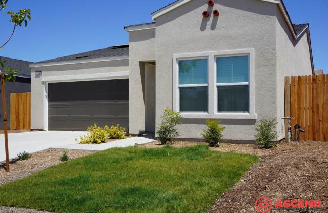 MOVE IN SPECIAL! $500 OFF First Month Rent! Spacious 4 Bed/2 Bath Brand New Build! in Bakersfield's Desirable 93311 Area — Solar, Garage & Fully Loaded! Gallery 3
