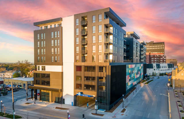 37 West Farnam photos photos