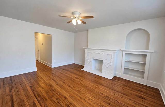 Charming Home with Modern Updates Near the Plaza District in OKC Gallery 4