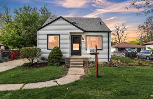 18333 Beechwood Street photos photos
