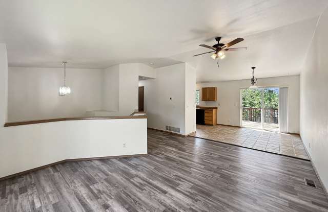 2565 North Stagecoach Drive Gallery 2