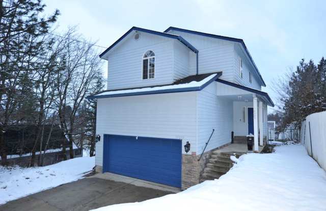 Downtown Rathdrum 4 bed 2 bath with finished basement photos photos