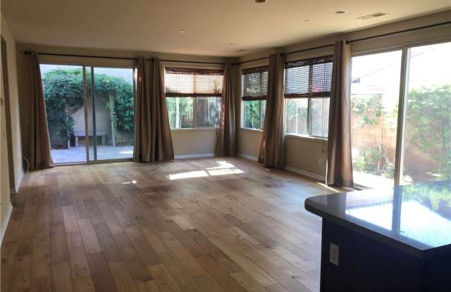 146 Desert Bloom Gallery 4