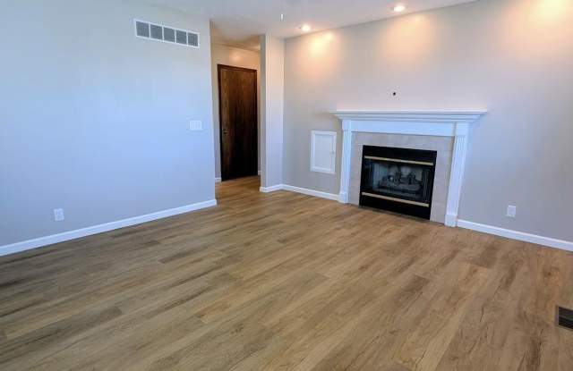 6762 S 73rd Street Circle Gallery 3
