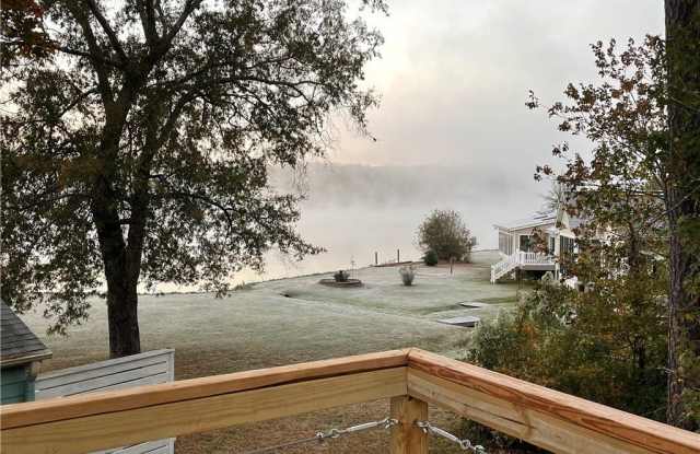 936 Lakewind Gallery 4