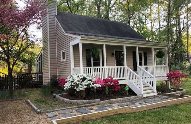 Cozy West Lake Hills Home photos photos