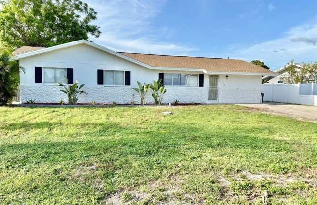 7313 Lobelia Road photos photos