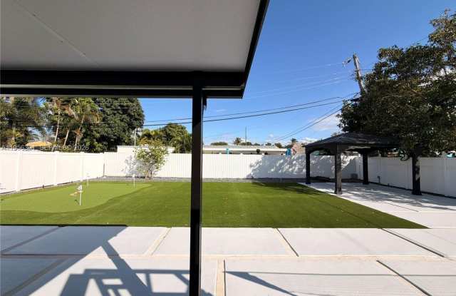 2340 SW 42ND WAY #0 FORT LAUDERDALE, FL 33317 Gallery 3