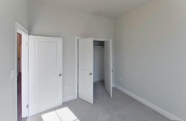 4816 W Dacha Ln Gallery 3