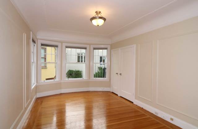 233 Cervantes Boulevard photos photos