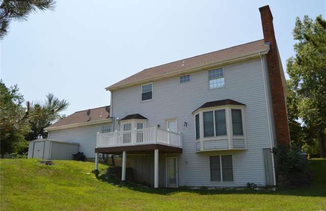 806 Henry Manor Court Gallery 3