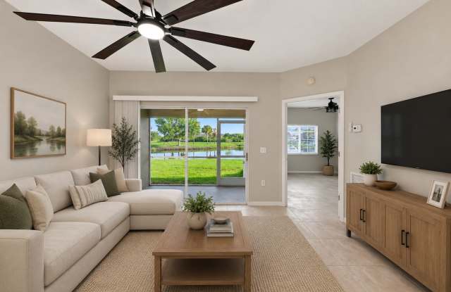 Spacious 3-Bedroom Condo with Beautiful Pond Views Gallery 3