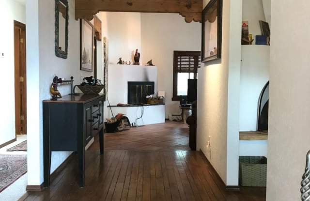 1417 Miracerros Lane South Gallery 4