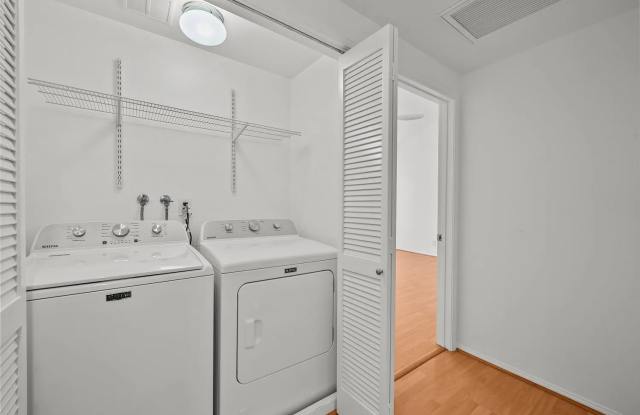 354 S Marengo Ave Unit 1 Gallery 4