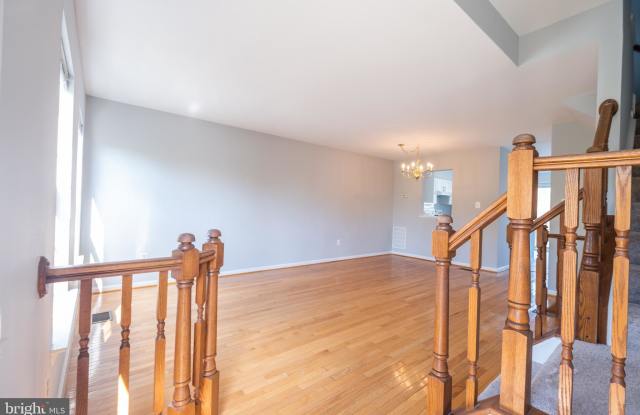 45072 UNIVERSITY DRIVE Gallery 3
