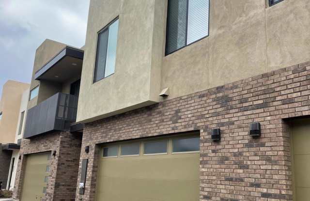 901 S SMITH Road unit: 1024 photos photos