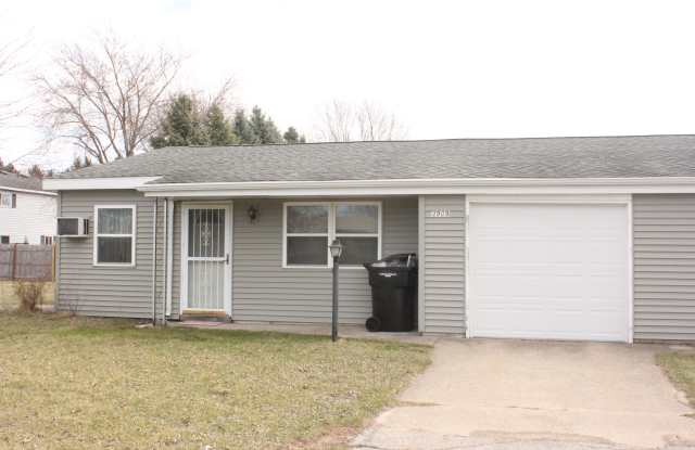 3909 Victoria Ct Gallery 1