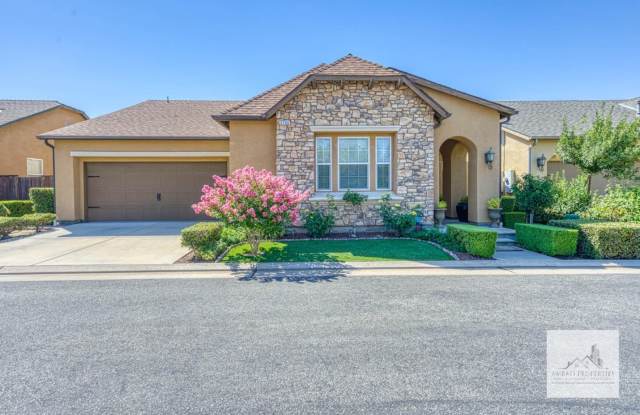 Beautiful Harlan Ranch Home photos photos