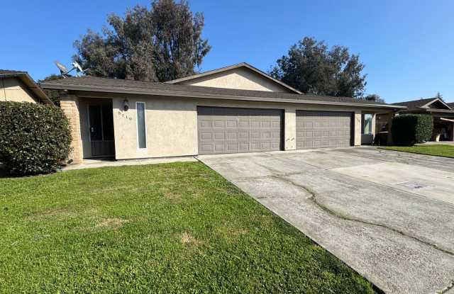 3 Bed, 2 Bath Duplex in Quail Lakes Aea photos photos