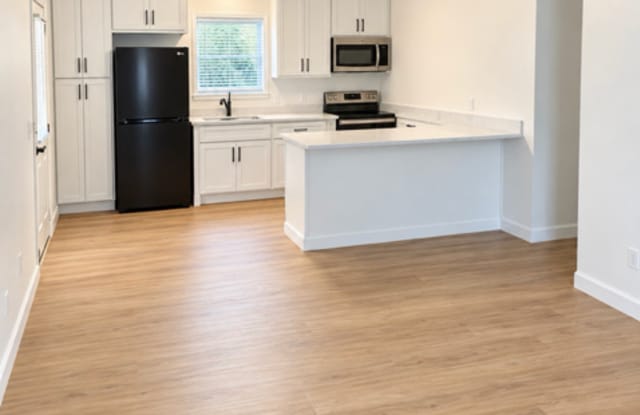 1620 Gallaher Avenue - 1*carport Gallery 2
